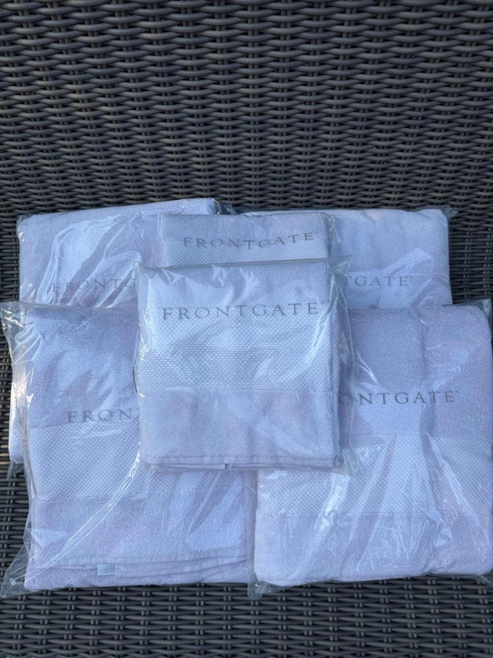 Frontgate Resort Towel Bundle - NWT